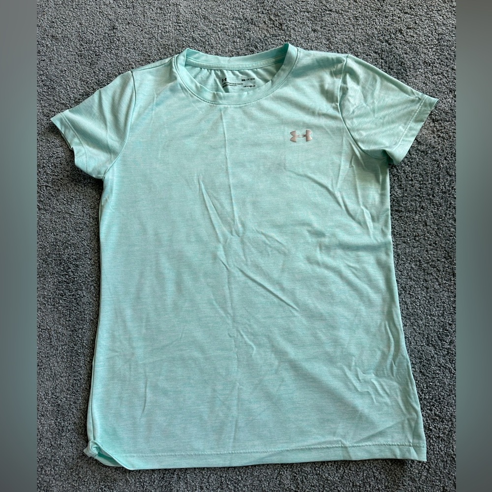 Teal under armour loose fit t shirt